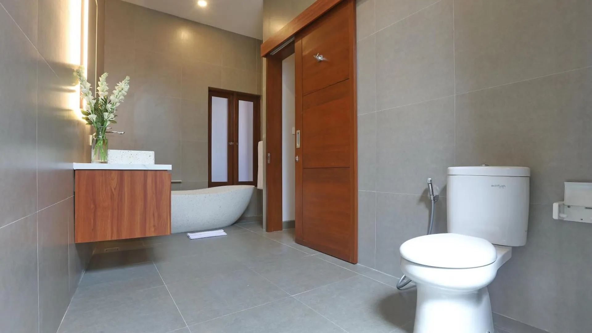 Imah Bali At Basangkasa Βίλα Σεμινιάκ Ινδονησία
